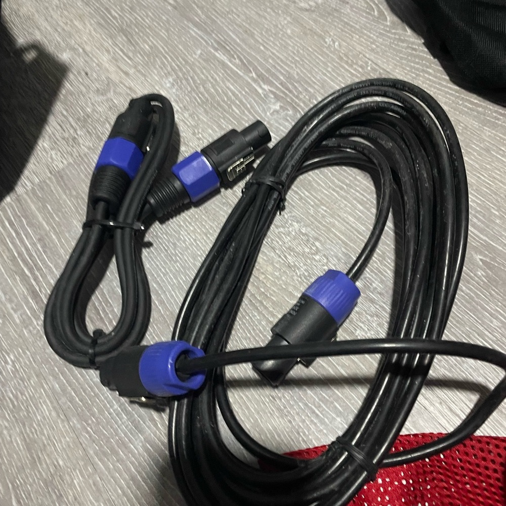 speaker cords 2 pc new 
Speakon male connectors on both sides .